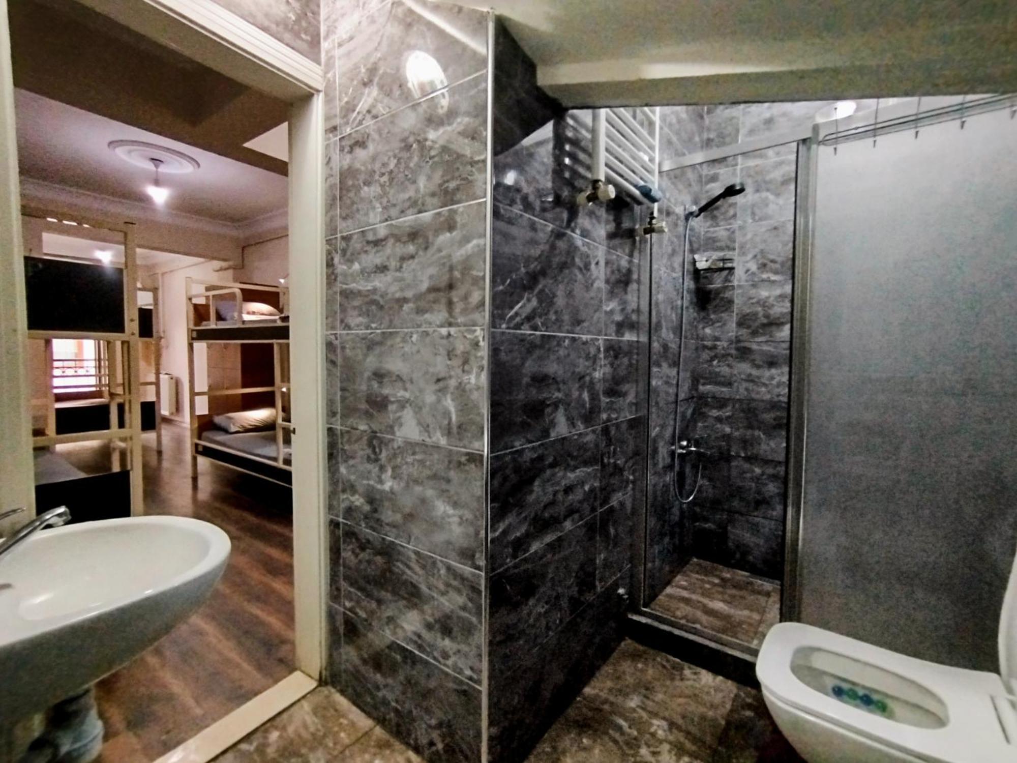 Taksim City Ivy Hostel Istanbul Ngoại thất bức ảnh