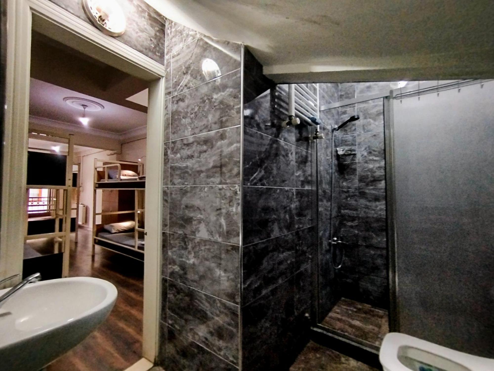 Taksim City Ivy Hostel Istanbul Ngoại thất bức ảnh